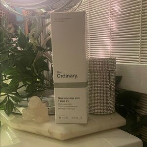 The Ordinary Niacinamide 10% + Zinc 1% Serum - Gray and White